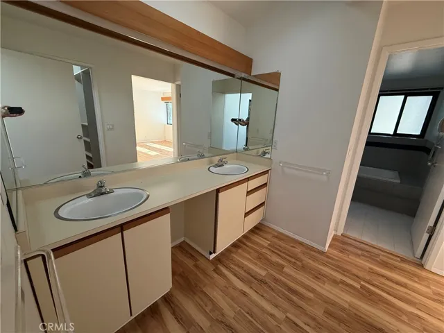 Master bathroom, on suite