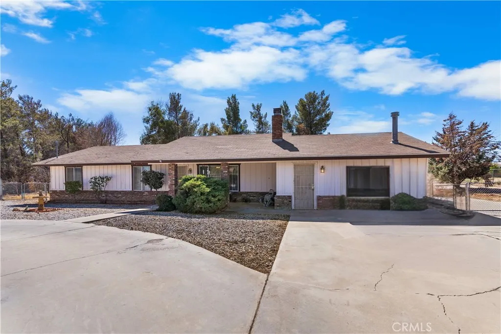 17837 Fresno Street, Hesperia, California 92345 home-pic-3