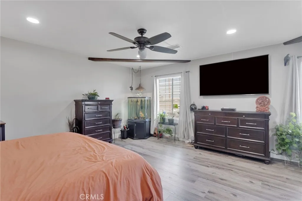 11546 Oakwood Avenue, Hesperia, California 92345 home-pic-26