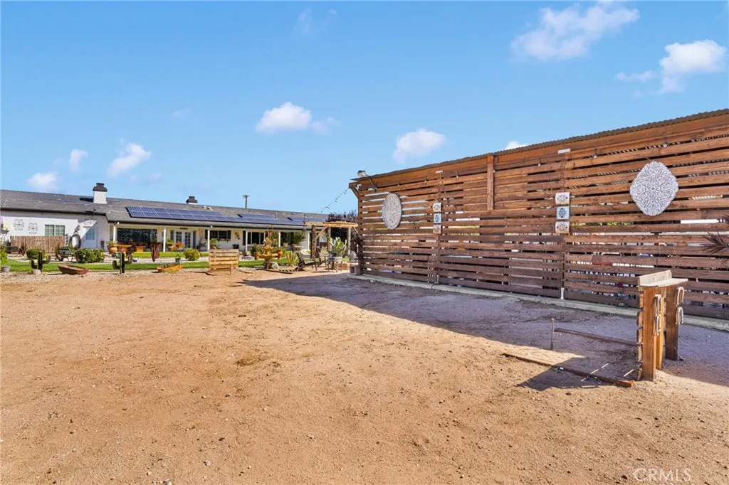 11546 Oakwood Avenue, Hesperia, California 92345 home-pic-70