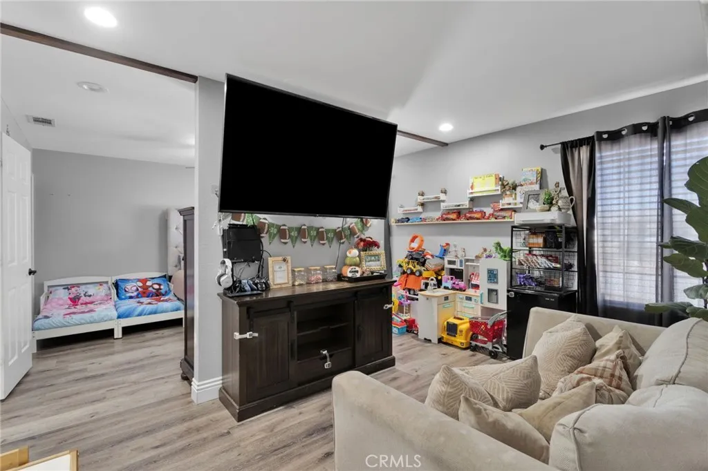 11546 Oakwood Avenue, Hesperia, California 92345 home-pic-29