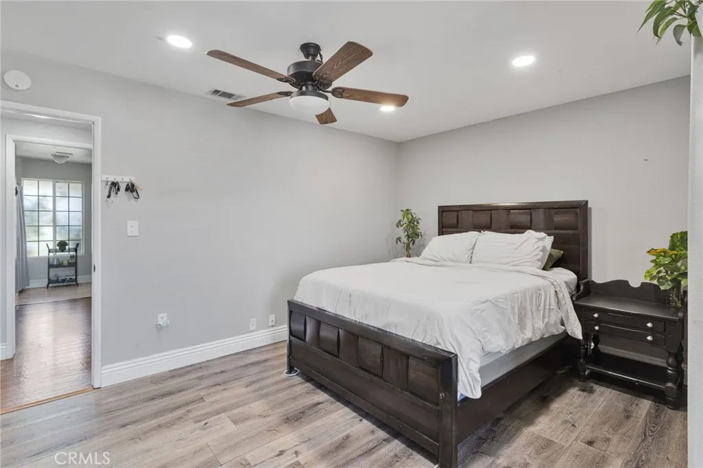 11546 Oakwood Avenue, Hesperia, California 92345 home-pic-41