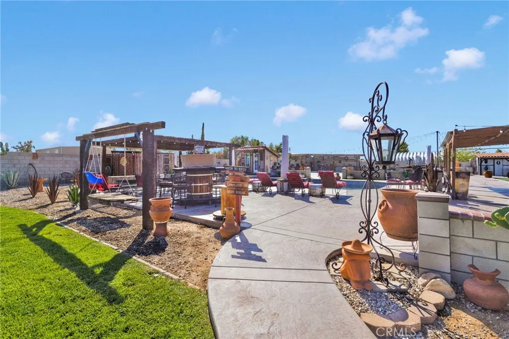 11546 Oakwood Avenue, Hesperia, California 92345 home-pic-49