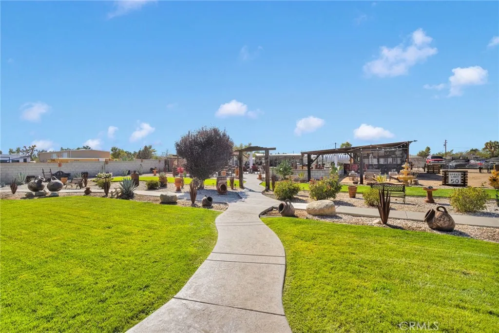 11546 Oakwood Avenue, Hesperia, California 92345 home-pic-47