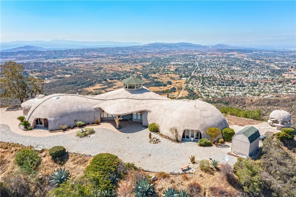 13600 Diamond Point Drive 1, Yucaipa, California 92399 home-pic-5