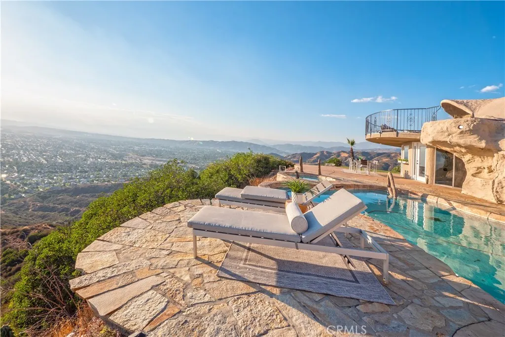 13600 Diamond Point Drive 1, Yucaipa, California 92399 home-pic-11