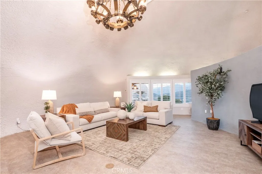 13600 Diamond Point Drive 1, Yucaipa, California 92399 home-pic-21