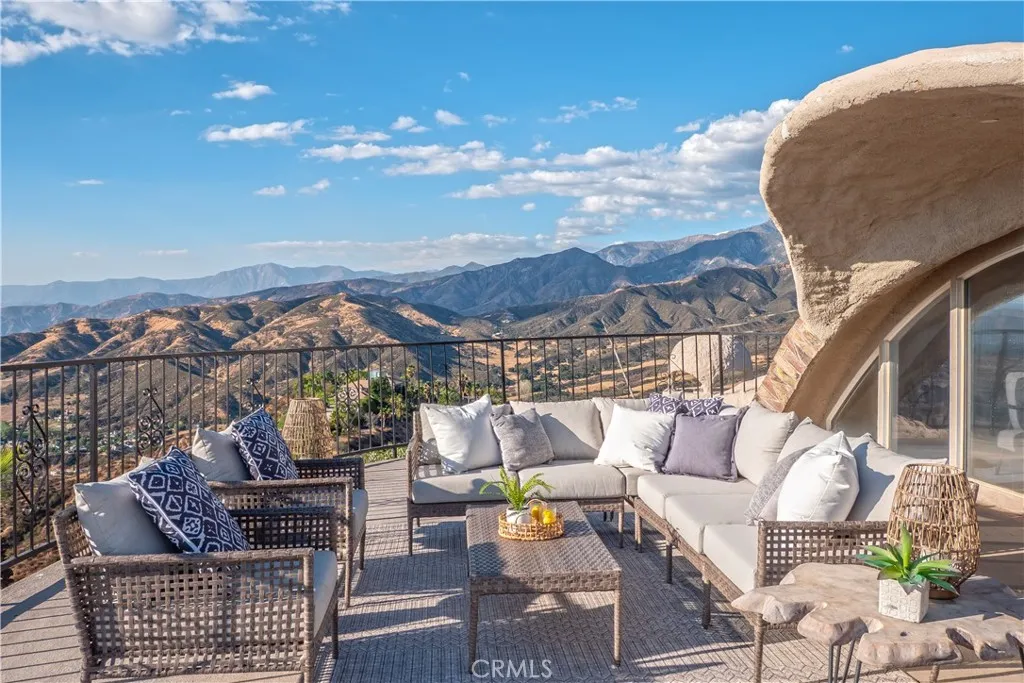 13600 Diamond Point Drive 1, Yucaipa, California 92399 home-pic-1