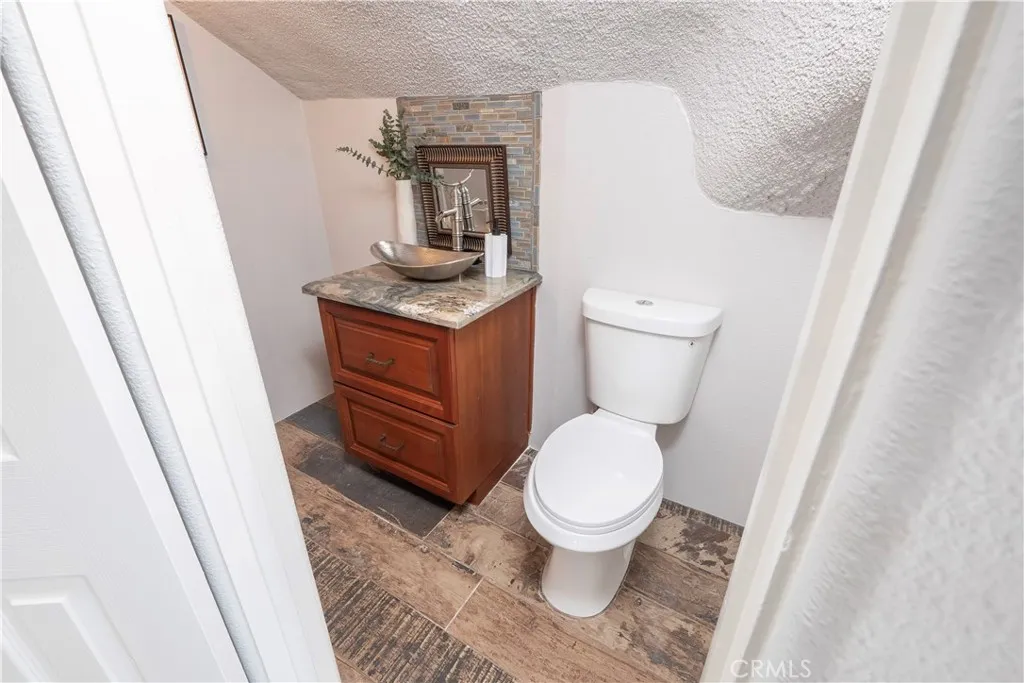 13600 Diamond Point Drive 1, Yucaipa, California 92399 home-pic-35