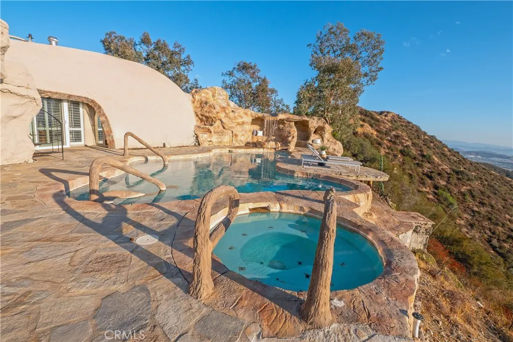 13600 Diamond Point Drive 1, Yucaipa, California 92399 home-pic-10