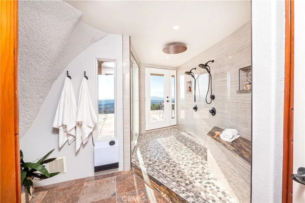 13600 Diamond Point Drive 1, Yucaipa, California 92399 home-pic-44