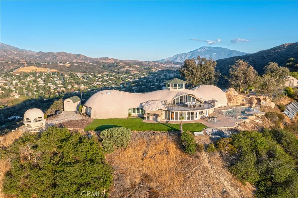 13600 Diamond Point Drive 1, Yucaipa, California 92399 home-pic-2