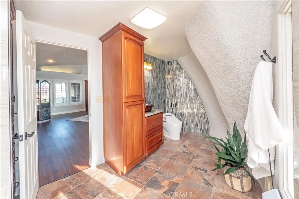 13600 Diamond Point Drive 1, Yucaipa, California 92399 home-pic-46