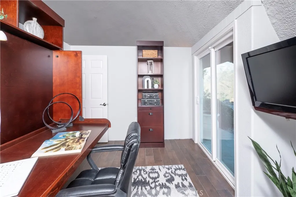 13600 Diamond Point Drive 1, Yucaipa, California 92399 home-pic-52