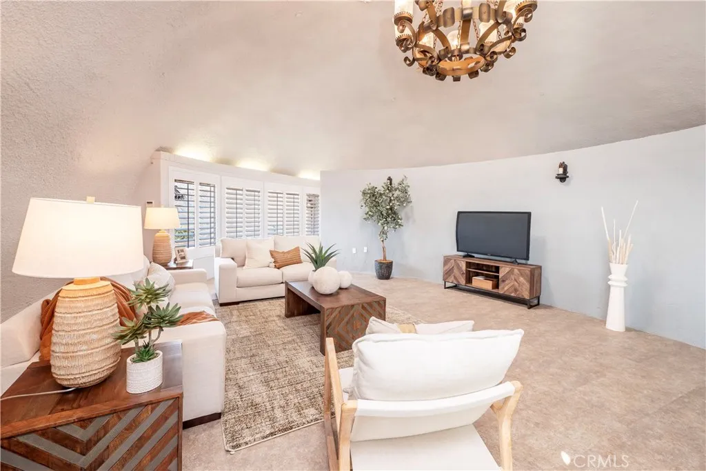 13600 Diamond Point Drive 1, Yucaipa, California 92399 home-pic-19