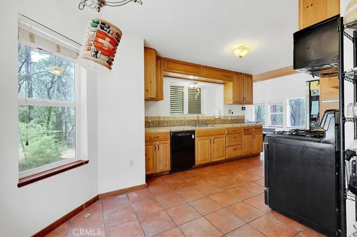 13233 Dixon Hill Road, Dobbins, California 95935