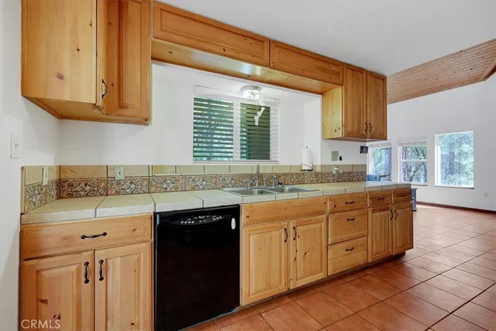 13233 Dixon Hill Road, Dobbins, California 95935