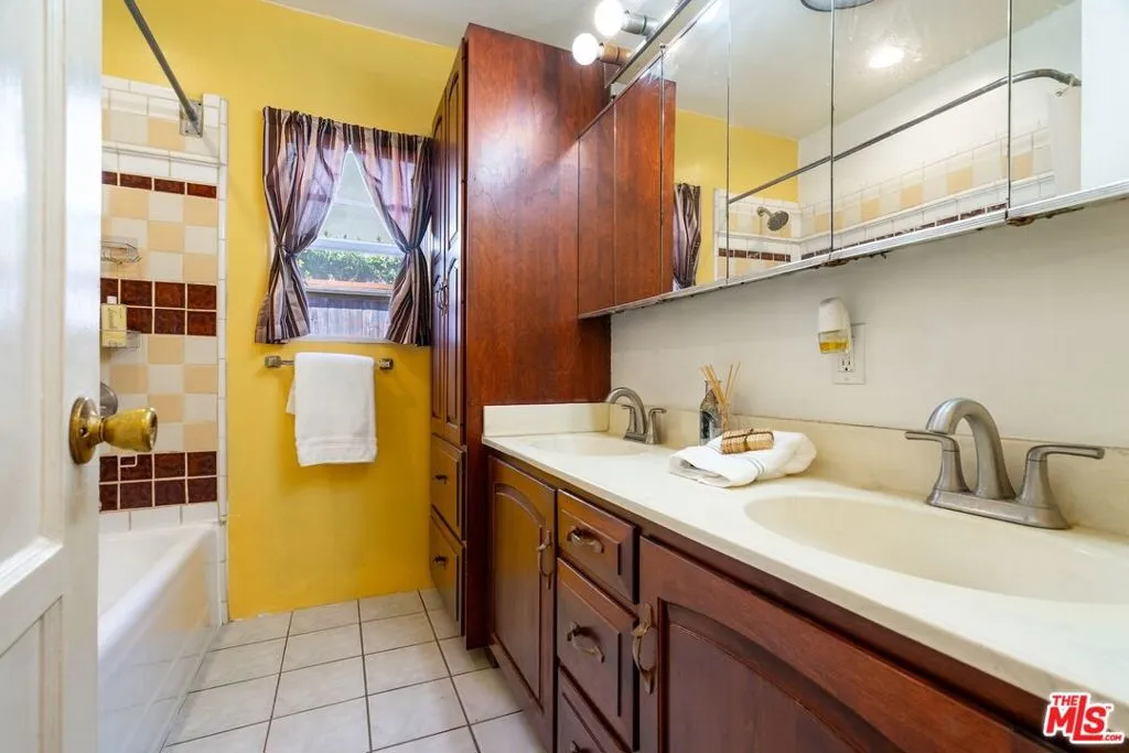 2417 28th Street, Santa Monica, California 90405 home-pic-25