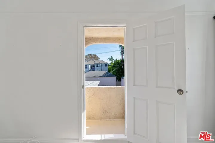 Primary Bedroom's Balcony