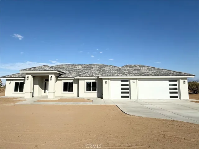 10757 Beaver Avenue, Phelan, California 92344
