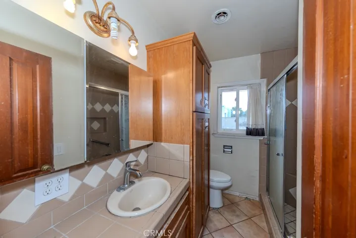 Full bathroom.