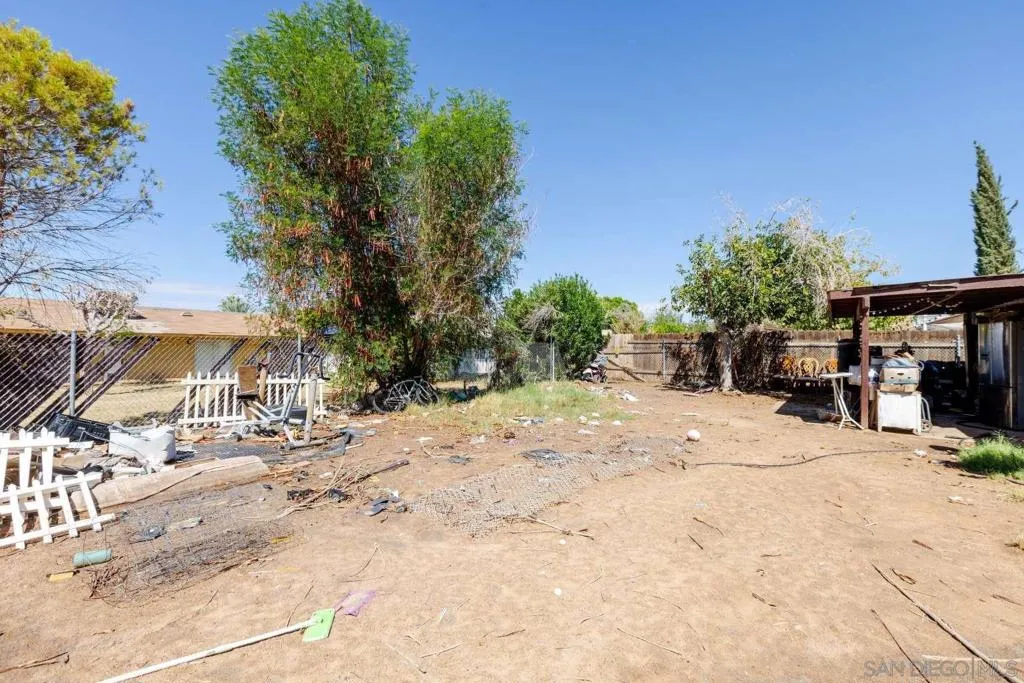333 N N Carlton Ave, Blythe, California 92225 home-pic-41