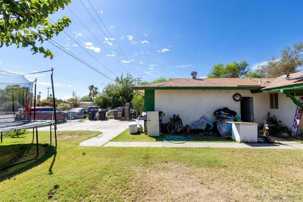 333 N N Carlton Ave, Blythe, California 92225 home-pic-3
