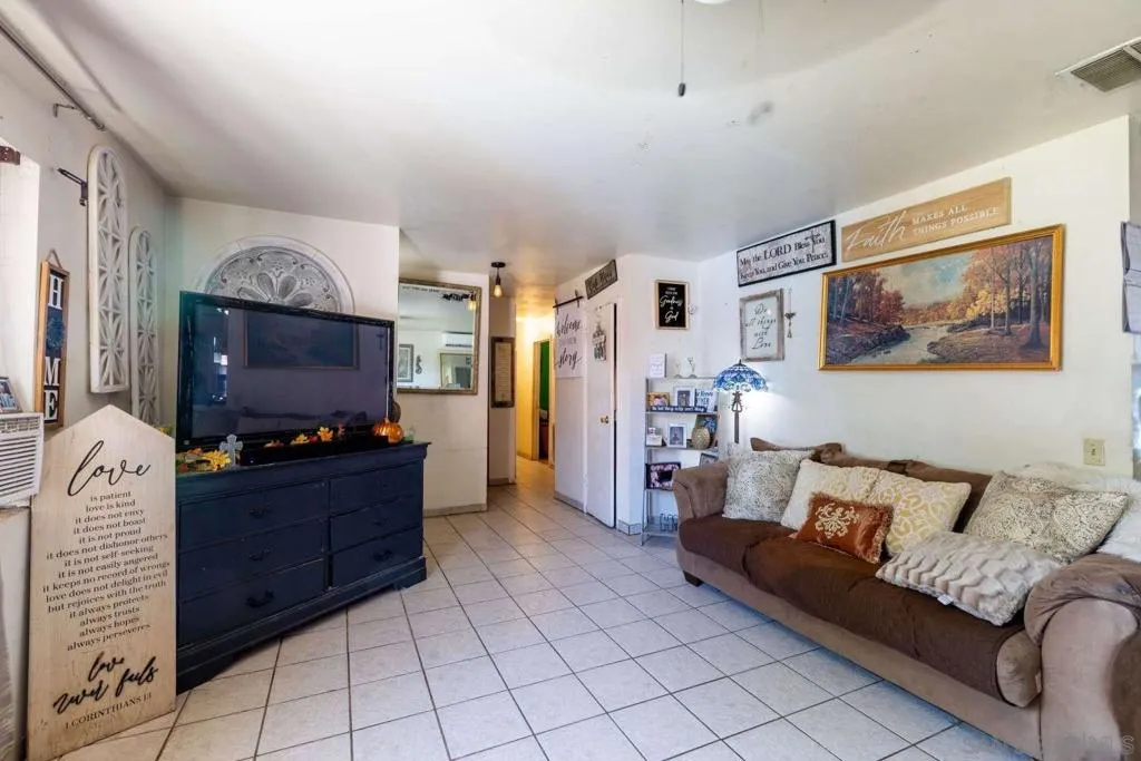 333 N N Carlton Ave, Blythe, California 92225 home-pic-8