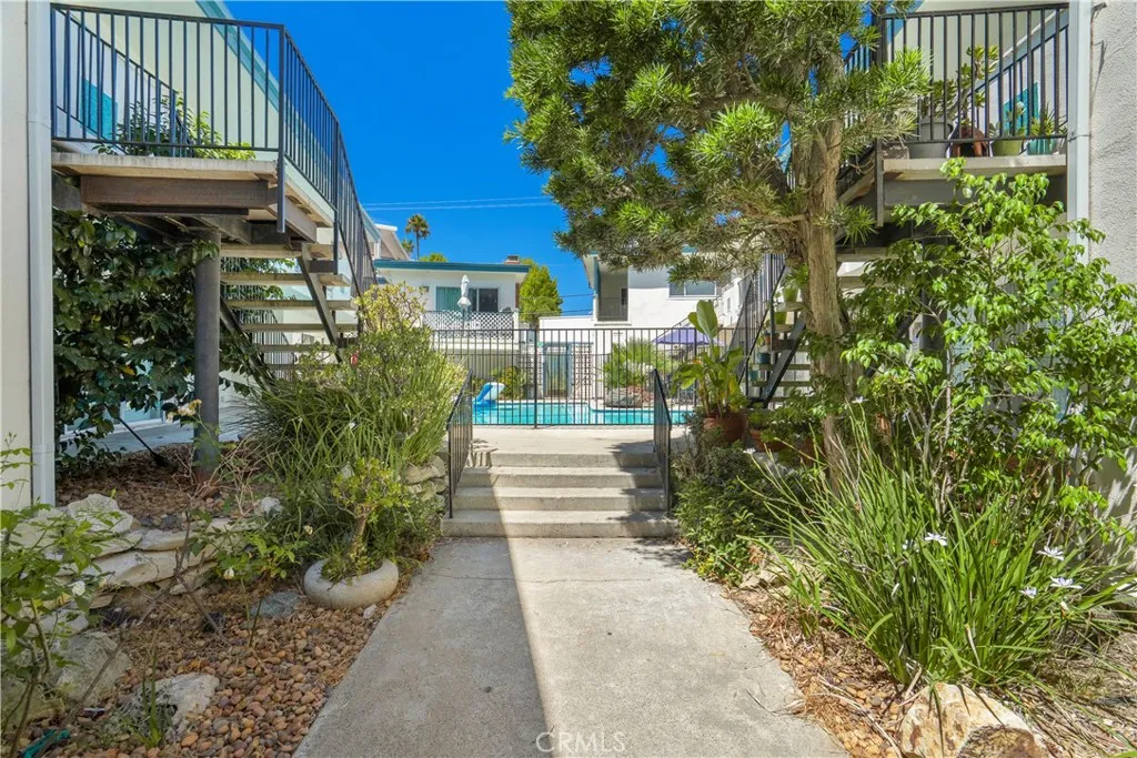 7749 7755 Saint Bernard Street, Playa Del Rey, California 90293 home-pic-1