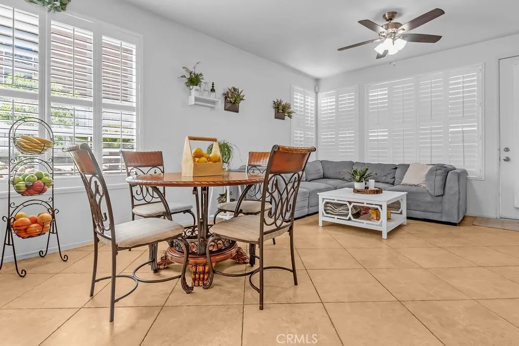 1096 1096 Casandra, Corona, California 92879 home-pic-10