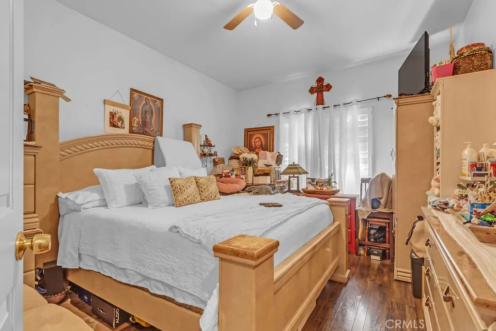 1096 1096 Casandra, Corona, California 92879 home-pic-18