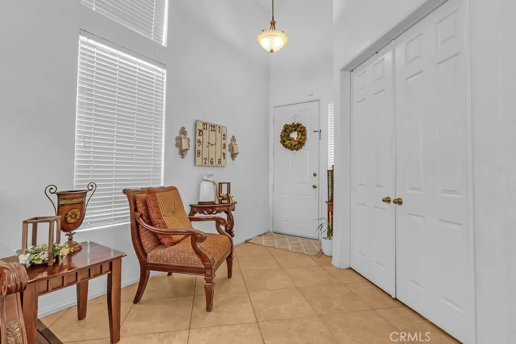 1096 1096 Casandra, Corona, California 92879 home-pic-5