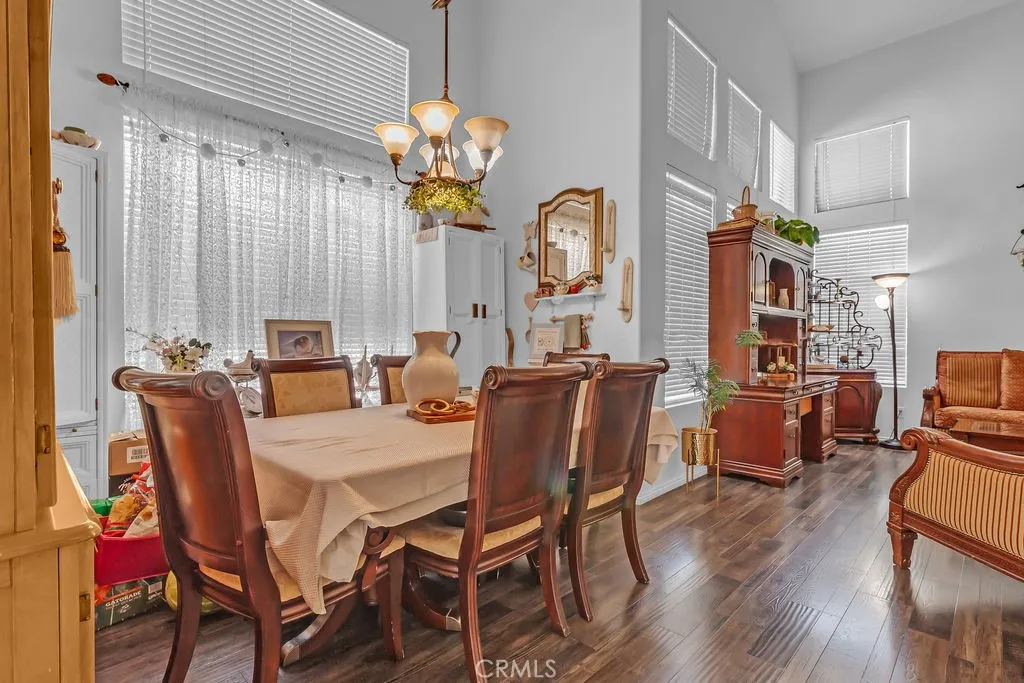 1096 1096 Casandra, Corona, California 92879 home-pic-8