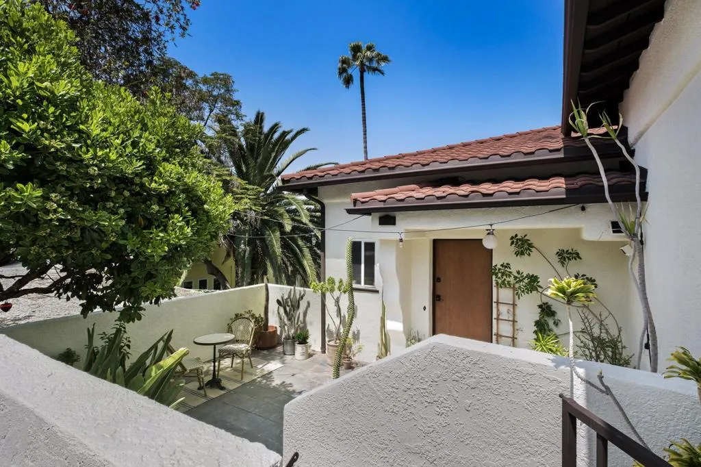 2133 Mayview Drive, Los Angeles, California 90027 home-pic-1