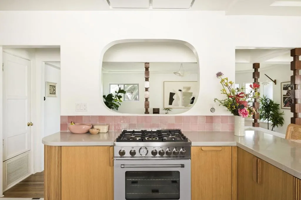 2133 Mayview Drive, Los Angeles, California 90027 home-pic-10