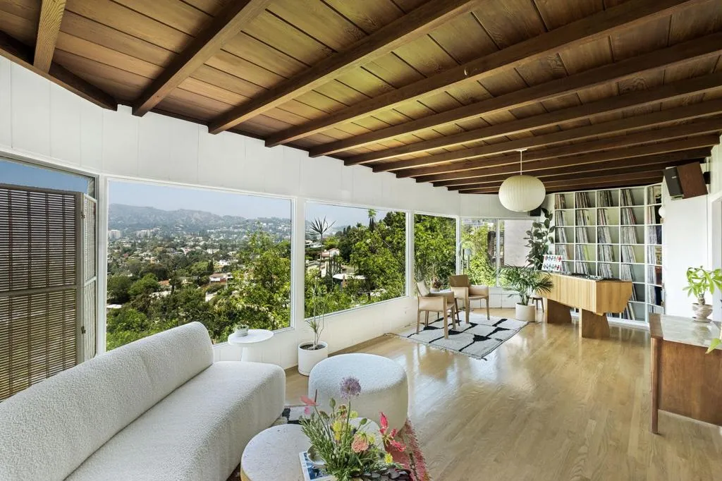2133 Mayview Drive, Los Angeles, California 90027 home-pic-4
