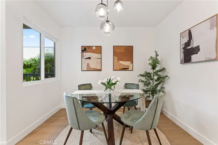 18307 #7 Burbank Blvd, Tarzana, California 91356