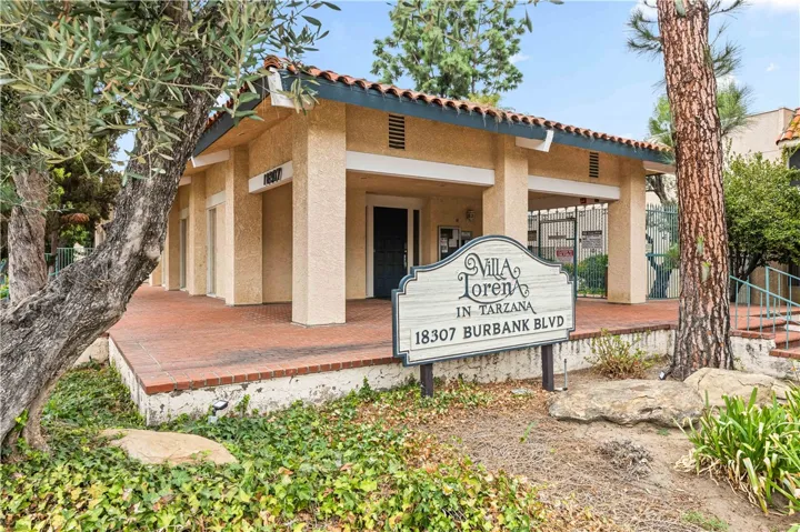 18307 #7 Burbank Blvd, Tarzana, California 91356
