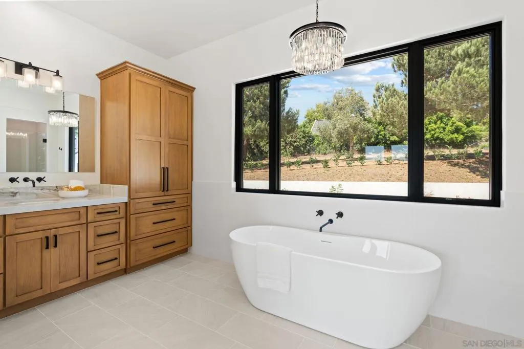 5120 Creek Oak Dr, Fallbrook, California 92028 home-pic-15