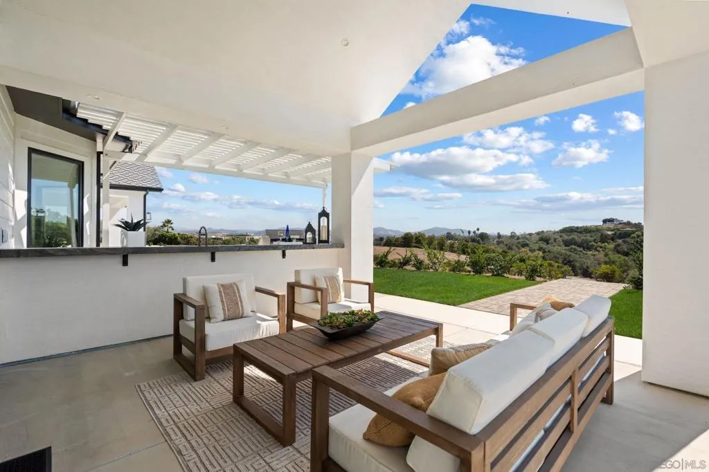 5120 Creek Oak Dr, Fallbrook, California 92028 home-pic-22