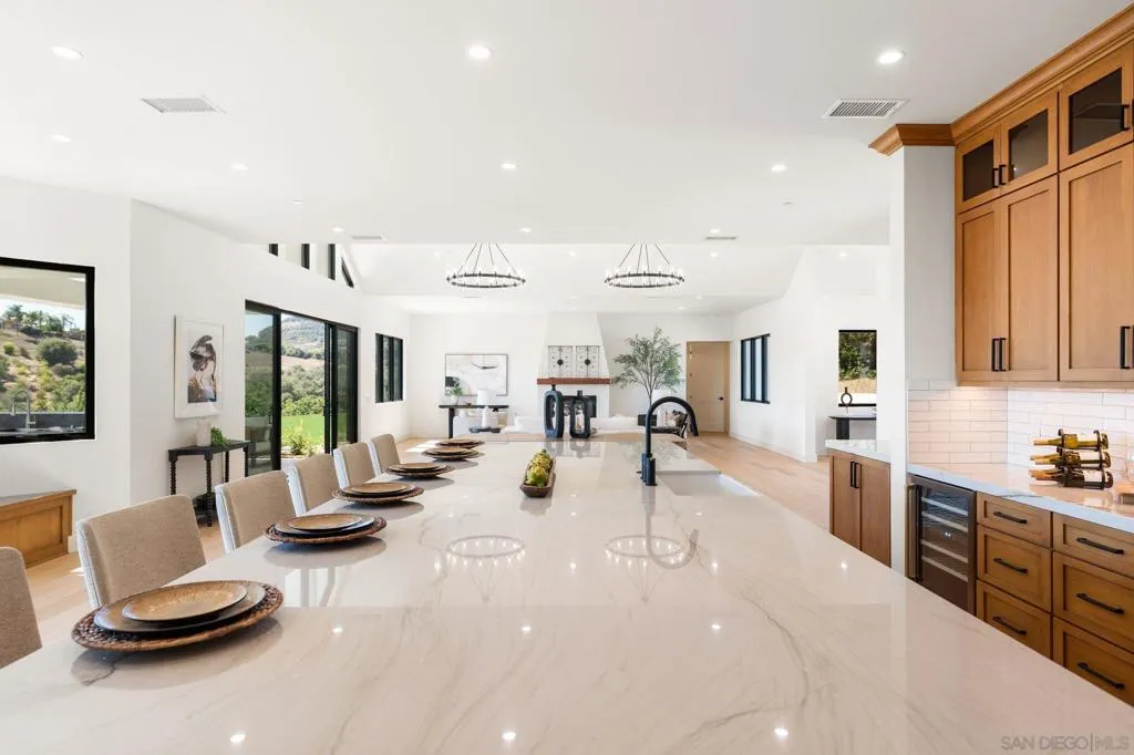 5120 Creek Oak Dr, Fallbrook, California 92028 home-pic-8