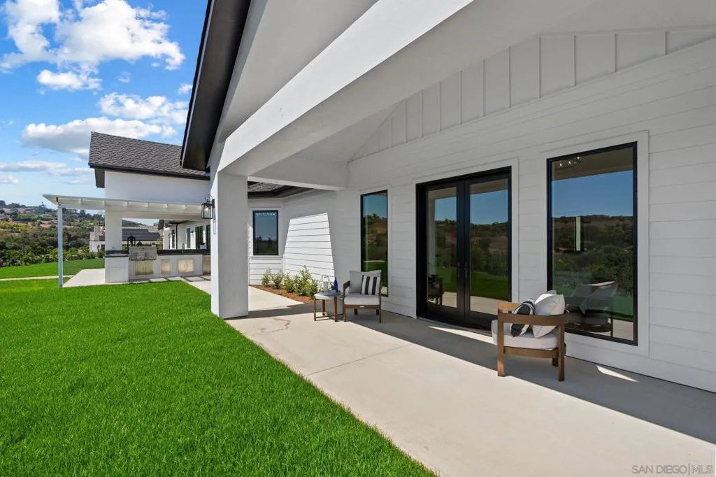 5120 Creek Oak Dr, Fallbrook, California 92028 home-pic-23