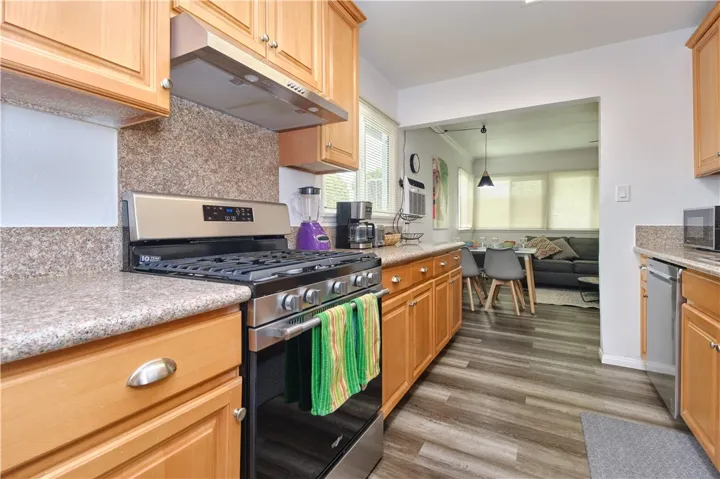 1516 W Stoneridge Court, Ontario, California 91762