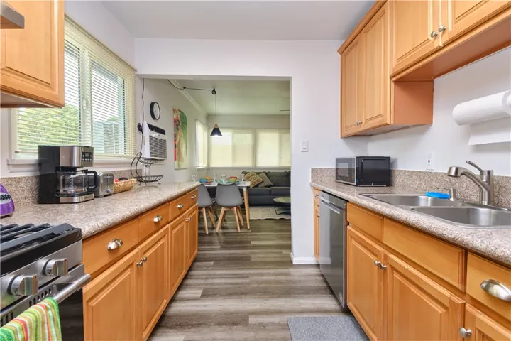 1516 W Stoneridge Court, Ontario, California 91762