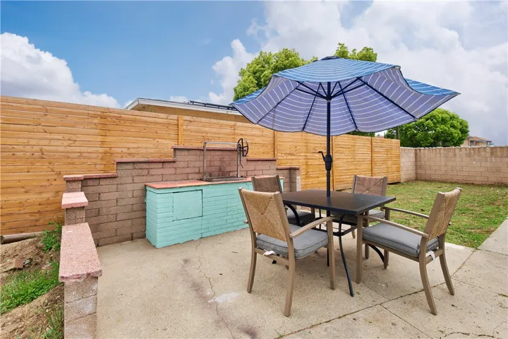 1516 W Stoneridge Court, Ontario, California 91762