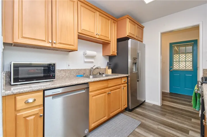 1516 W Stoneridge Court, Ontario, California 91762