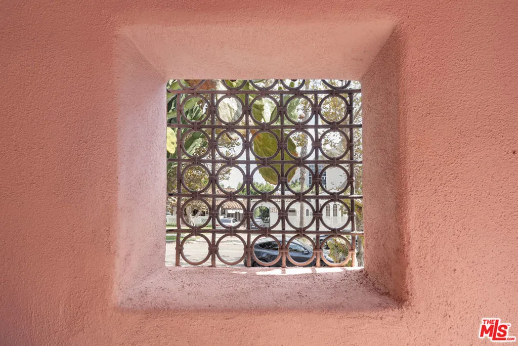 931 S Ogden Drive, Los Angeles, California 90036 home-pic-48