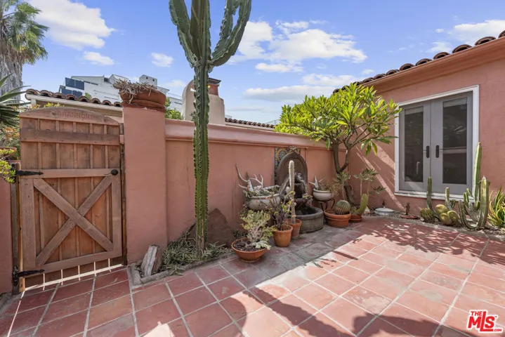 931 S Ogden Drive, Los Angeles, California 90036