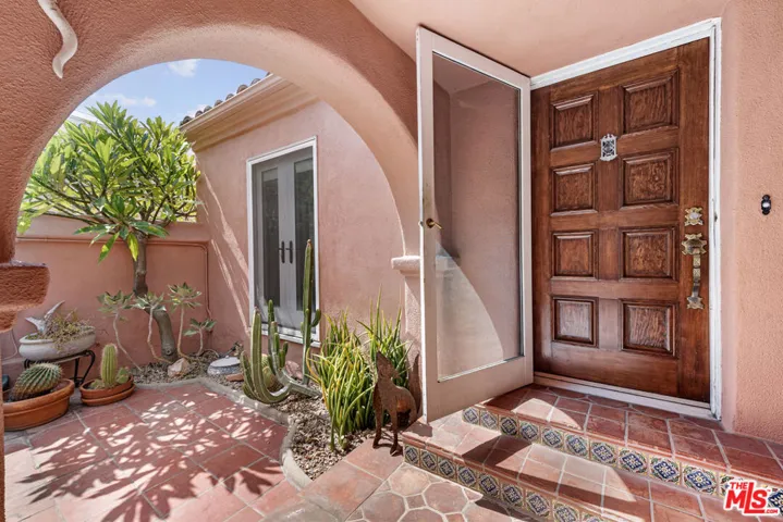 931 S Ogden Drive, Los Angeles, California 90036