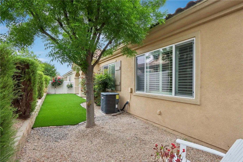 1654 Camino Cresta, Hemet, California 92545 home-pic-30